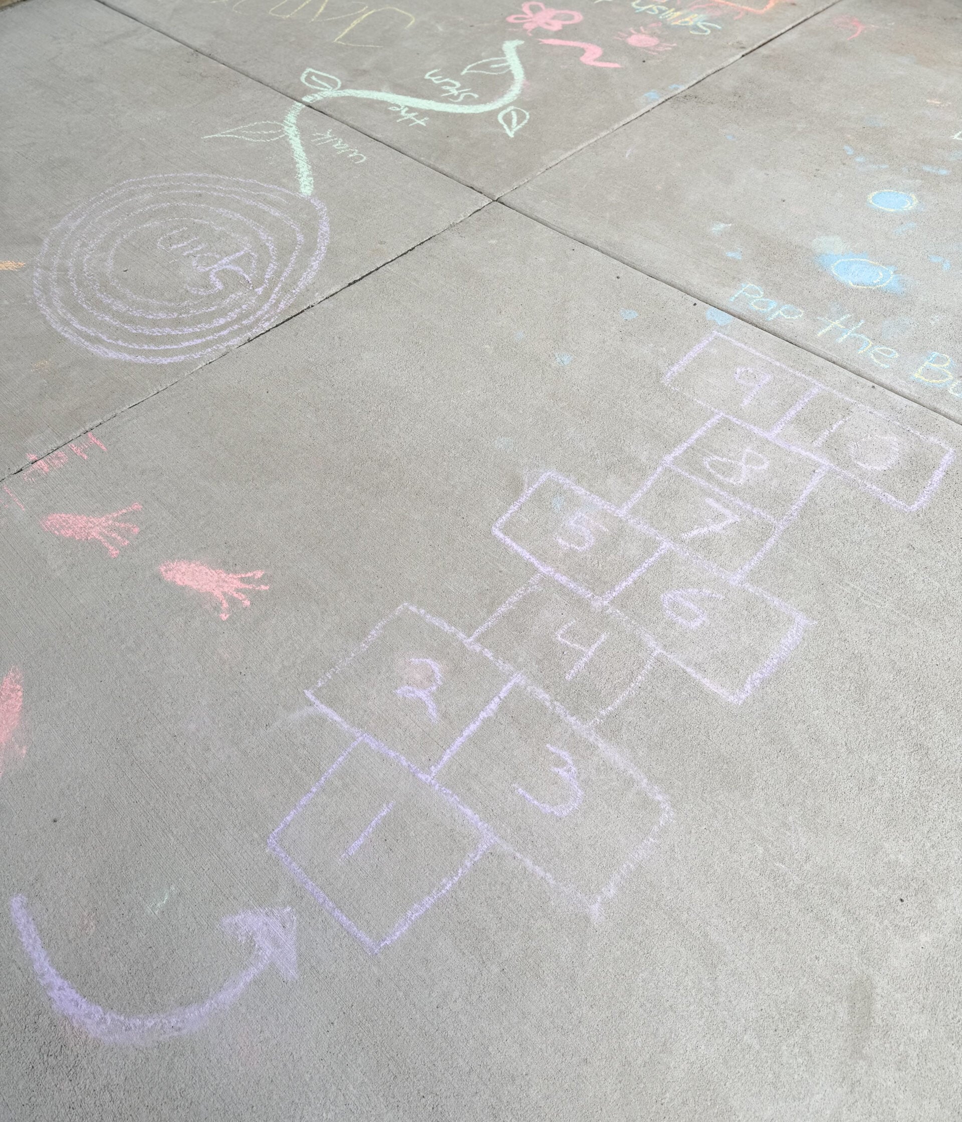 sidewalk chalk obstacle course