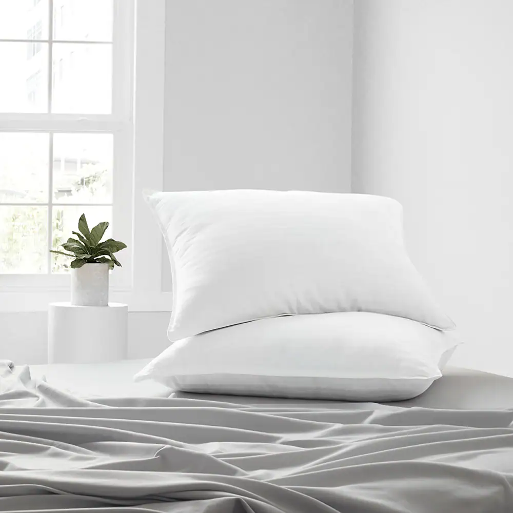 linens & hutch