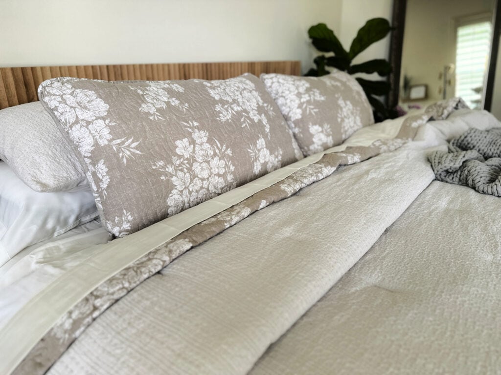 Distressed bouquet quilt