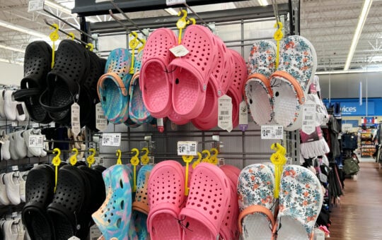 walmart crocs