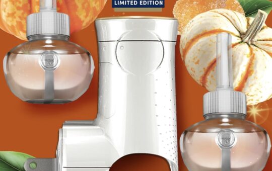 glade pumpkin & ginger warmer and refills (2)
