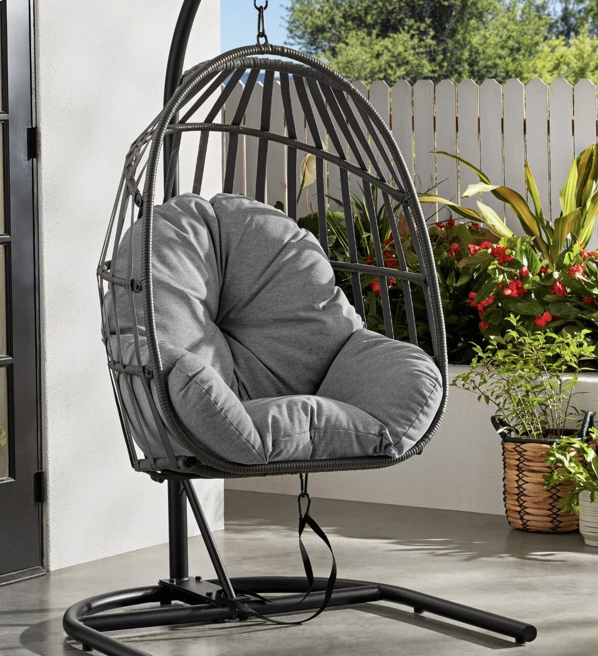 hanging egg chair 