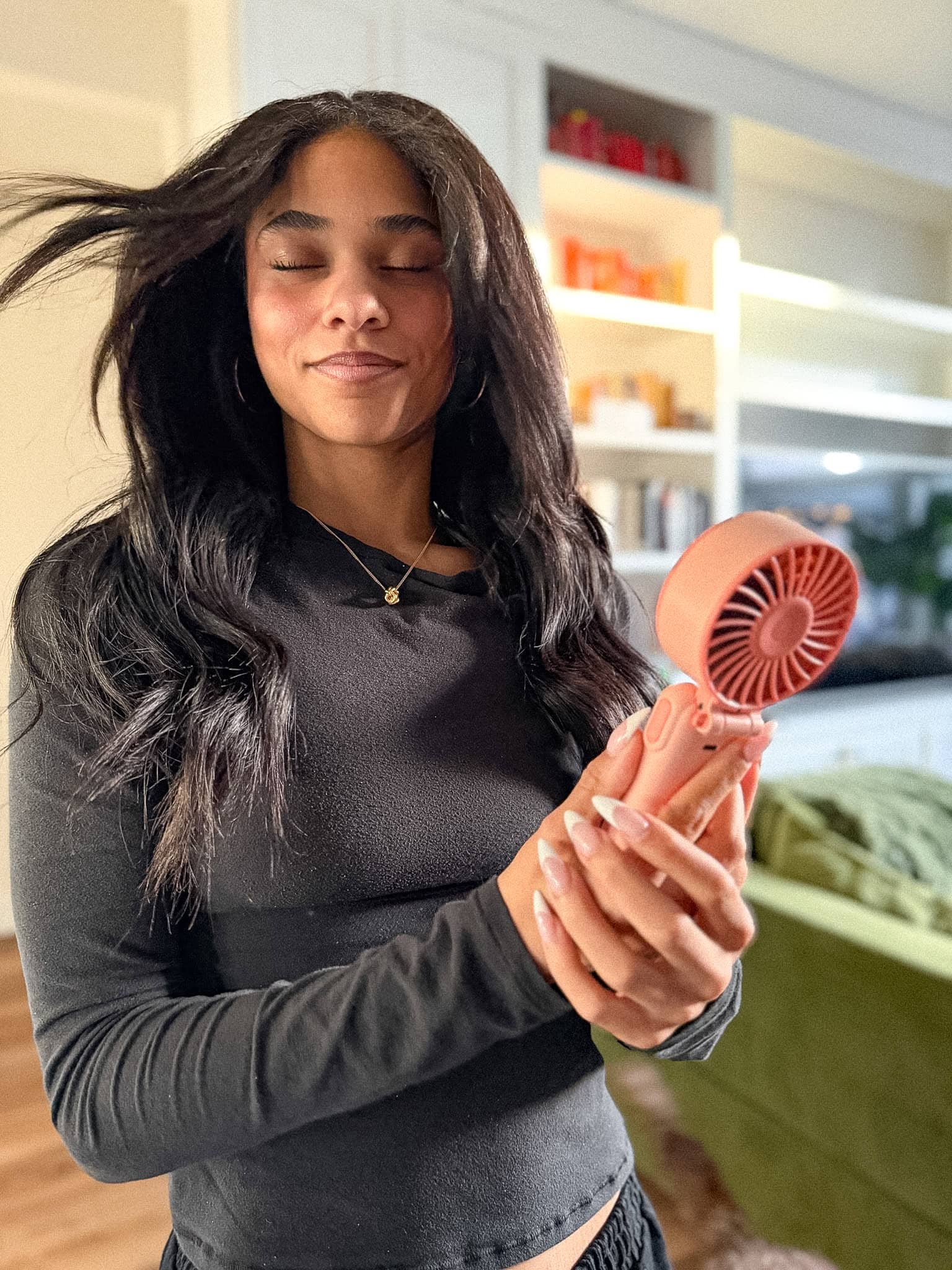Chloe Amazon hand held fan Dive Blues Turbo Fan6