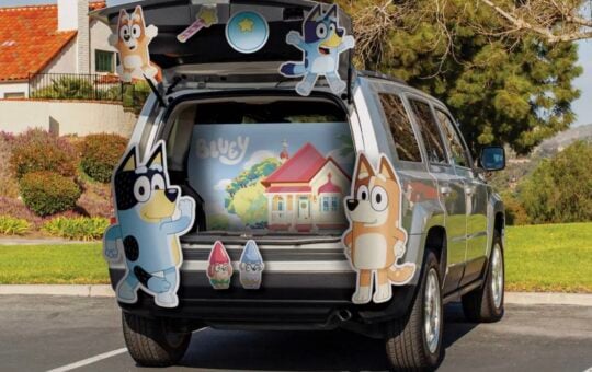 bluey trunk or treat