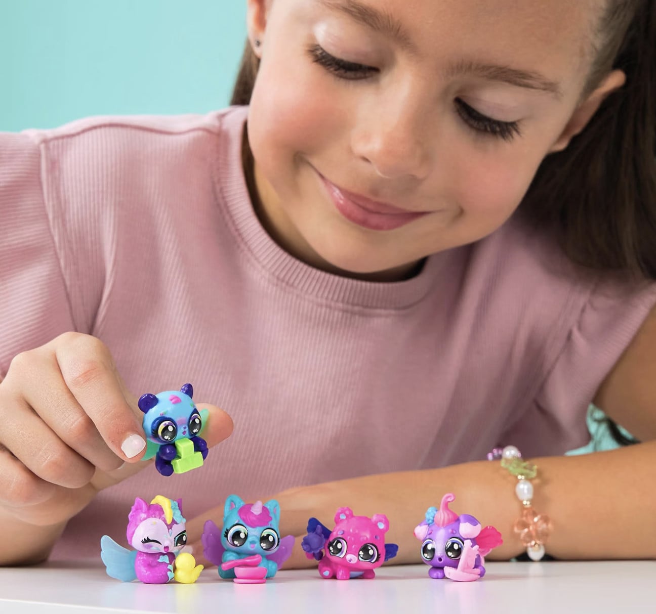 Hatchimals Alive Neon Rainbow Egg Carton