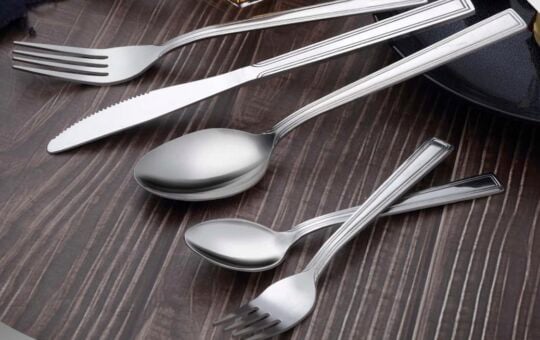 Hunnycook 40 Piece Silverware Set