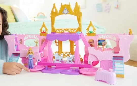 Mattel Disney Princess Carriage to Castle Transforming Playset