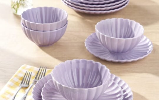 Pioneer Woman Colette Dinnerware