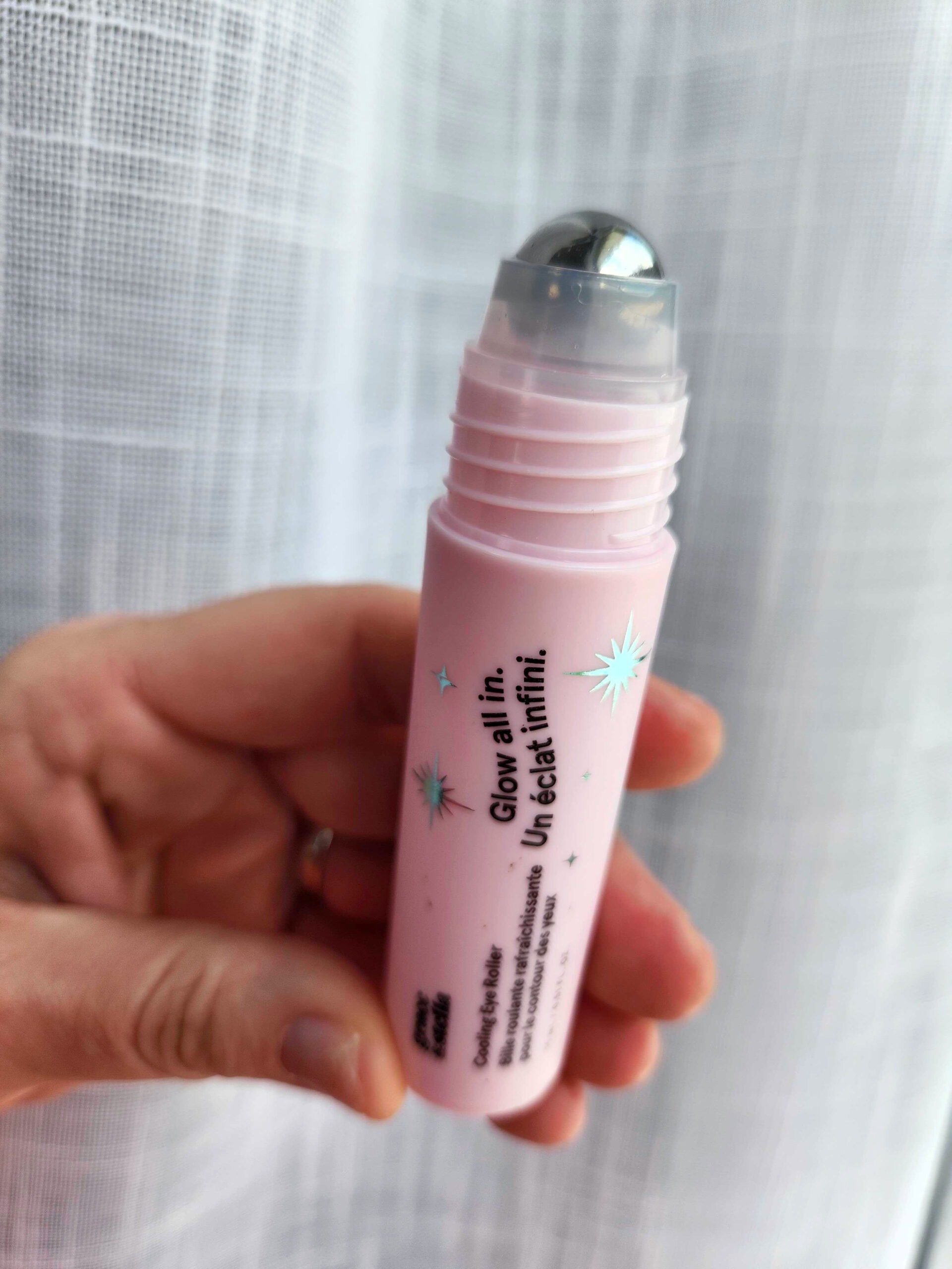 grace stella cooling eye roller (1)