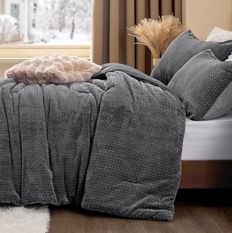 ChiXpace Flannel Fleece Queen Comforter Set