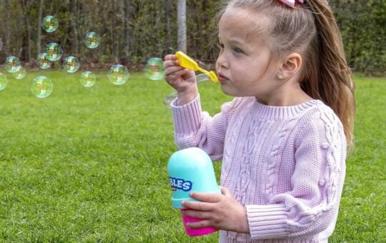 kids bubble solution no-spill with wand little kids fubbles