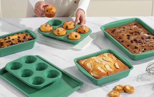 mainstays nonstick bakeware 6 piece set green