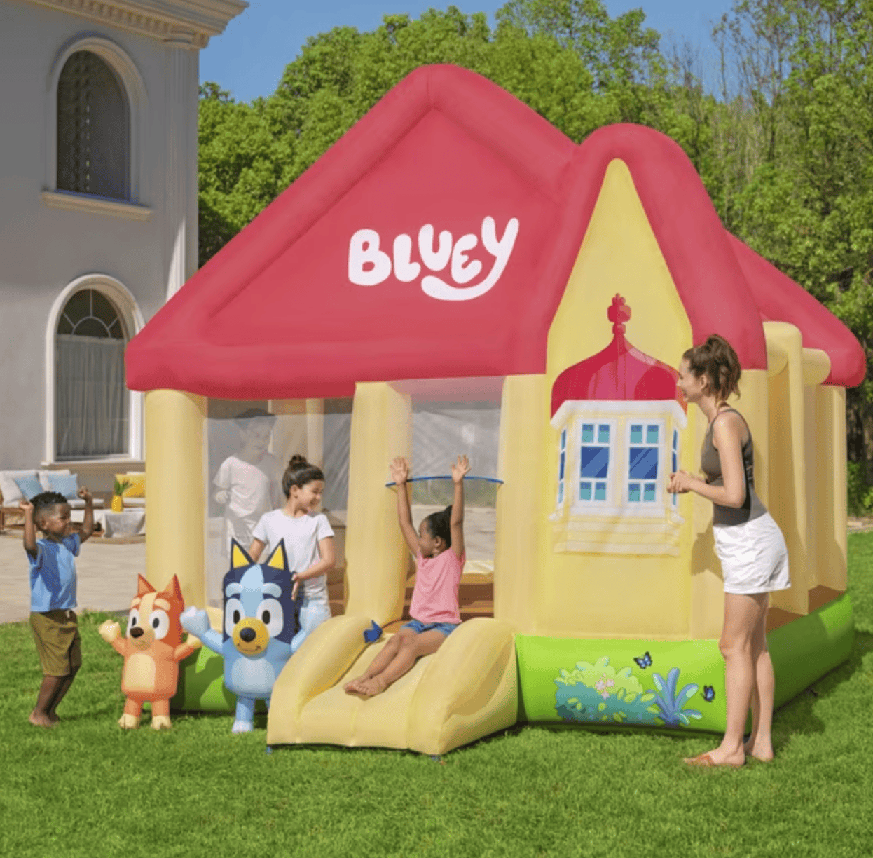 Bluey’s Kids Inflatable Mega Bouncy House with Slide Bluey’s Kids Inflatable Mega Bouncy House with Slide