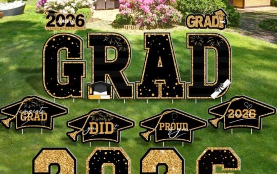 HOVACY Graduation Yard Signs Class of 2026
