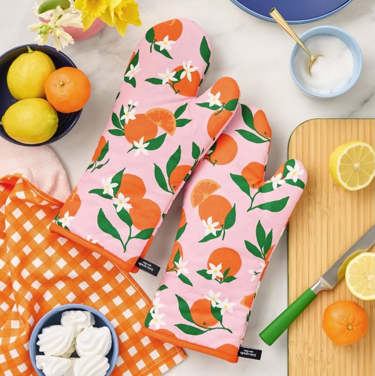 Kate Spade Squeeze The Day Oven Mitt 2 Pack Set