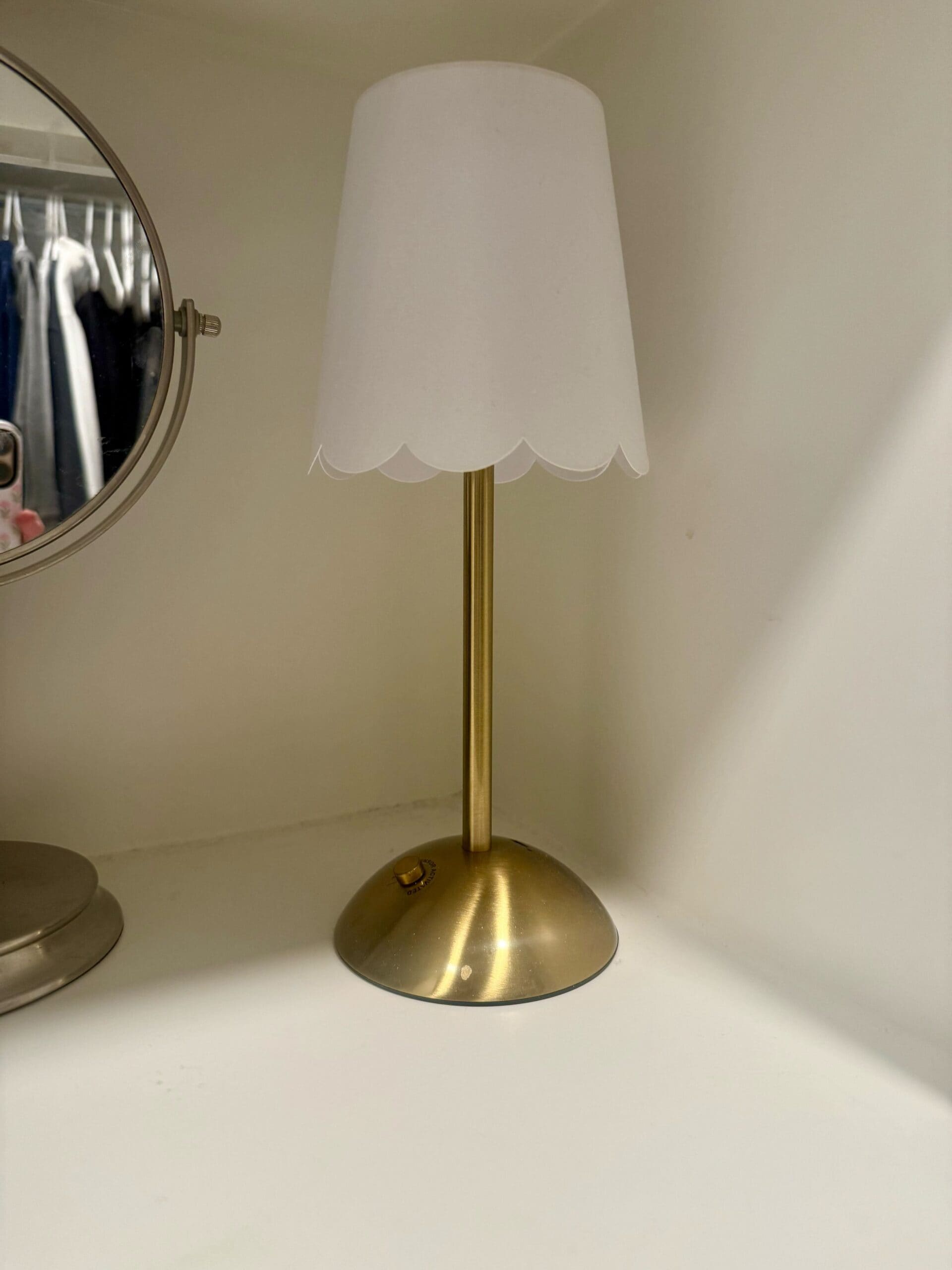 Laurie Closet Organization Lamp
