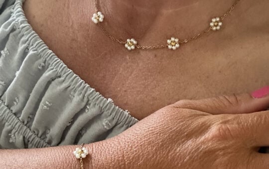 Bridgett Dasiy Necklace Bracelet
