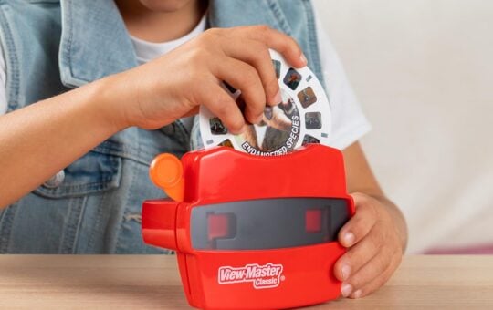 Classic View Master Metallic Viewfinder with 2 Reels Retro STEM Learning Toy