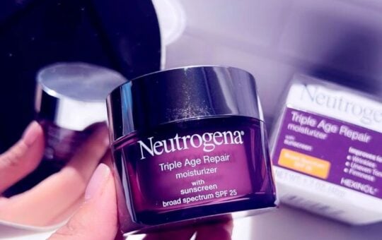 Neutrogena Triple Age Repair Nit Moisturizer (1)