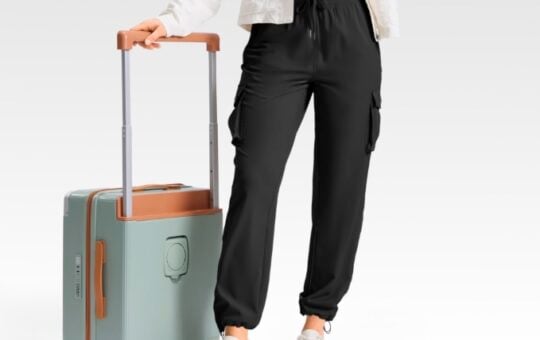 Soothfeel Women's Lightweight Hiking Cargo Pants
