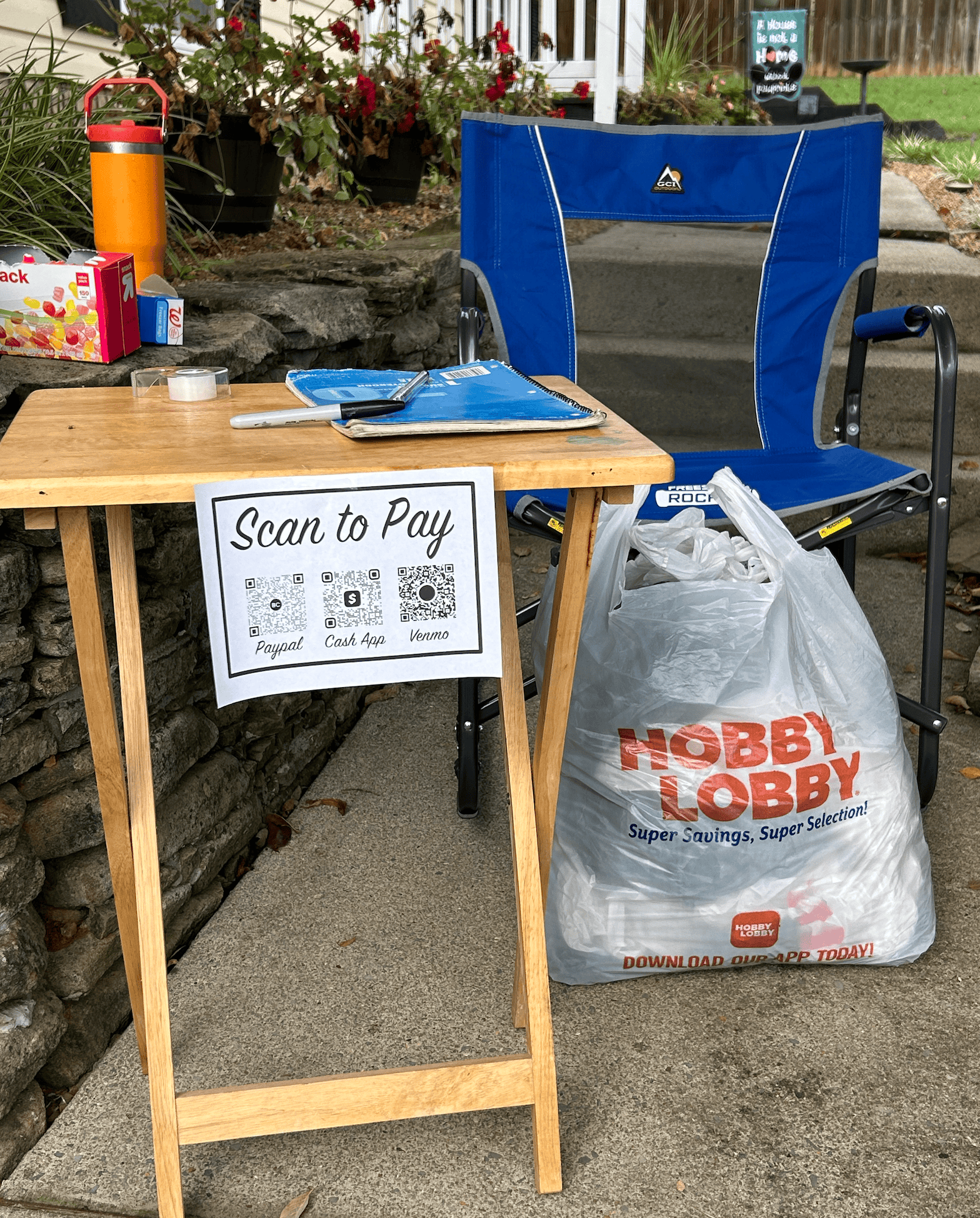 yard sale sign for people to pay using phone 