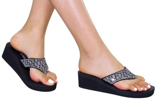 amazon flip flops (2)