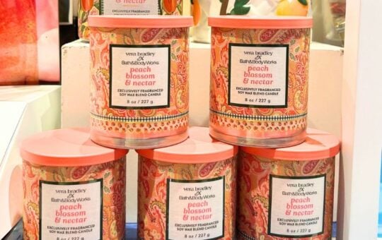 bath body works candle (1)