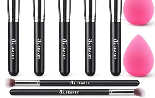 beakey makeup set