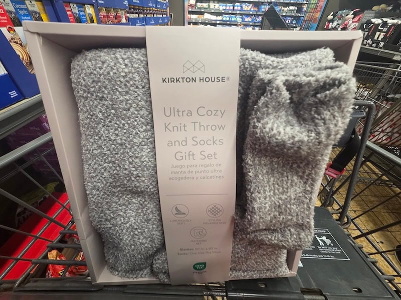knit throw set