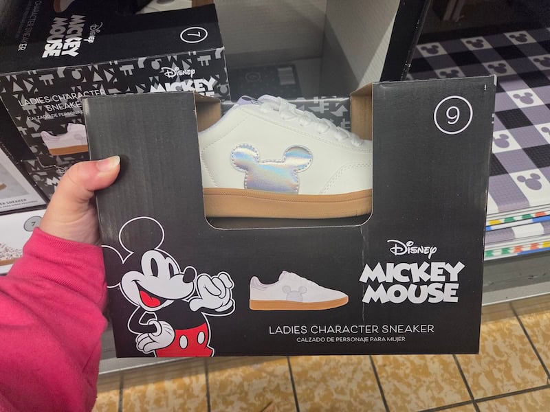 ladies sneakers