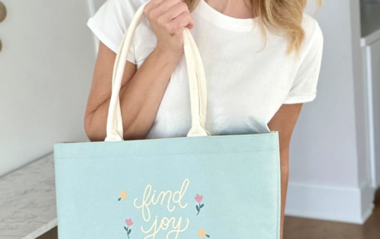 laurie joy in every day tote