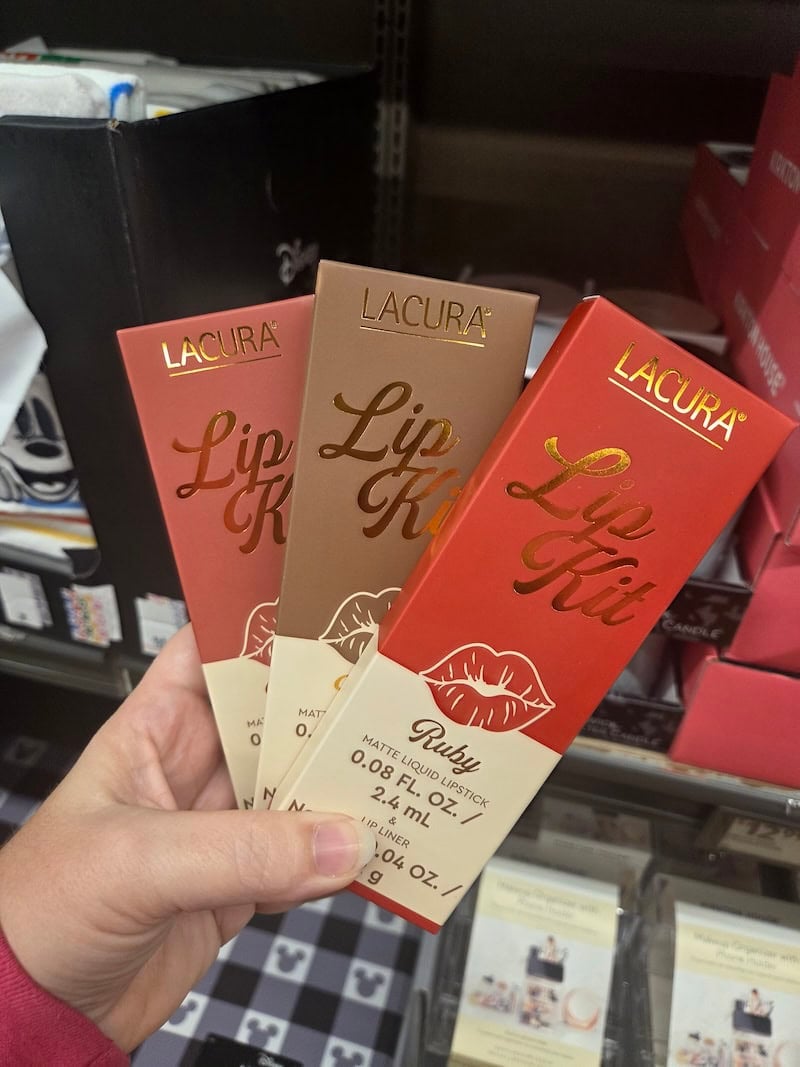 lip kit