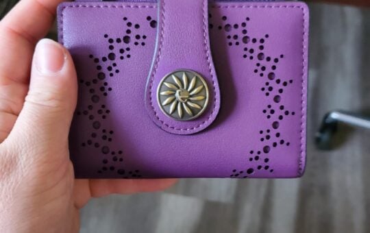 purple wallet