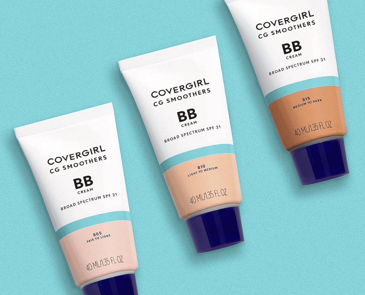 COVERGIRL Smoothers Lightweight BB Cream, 1 Tube (1.35 Ounce), Light to Medium 810 Skin Tones, Hydrating BB Cream with SPF 21 Sun Protection (Packaging May...
