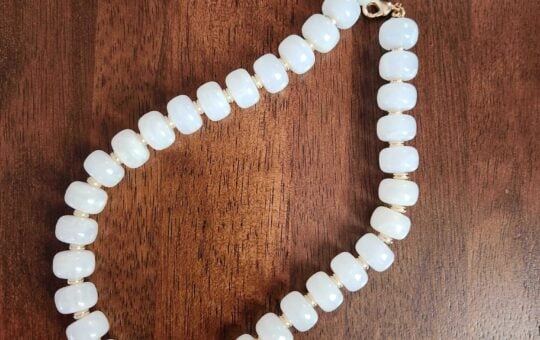 chunky white necklace
