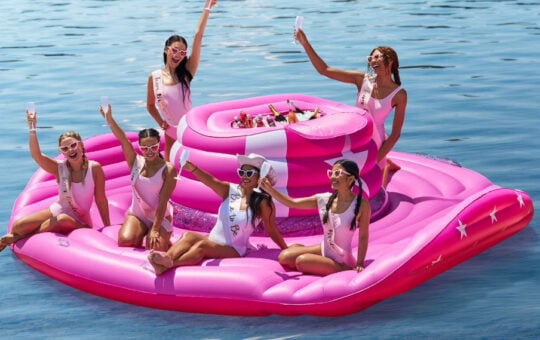 pink cowboy hat float