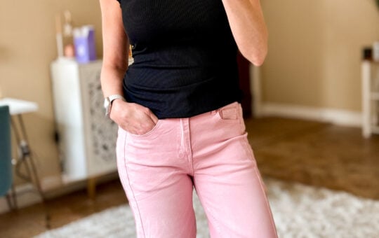 pink jeans mary