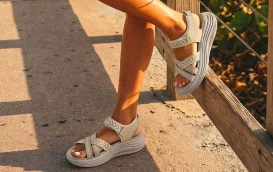 vilanva walking sandal cropped