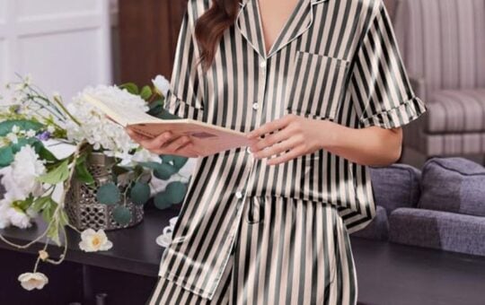 Ekouaer Womens Silk Pajamas (1)