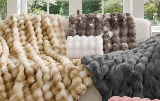 Faux Rabbit Bubble Blanket 