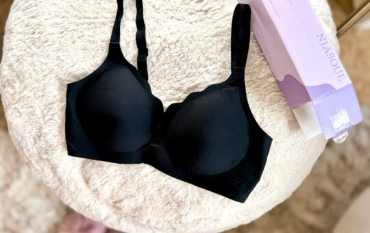 black jelly bra