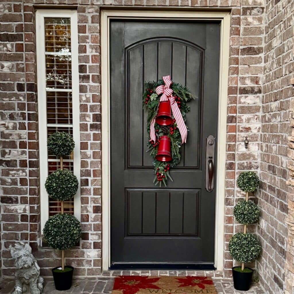 porch area in front of door