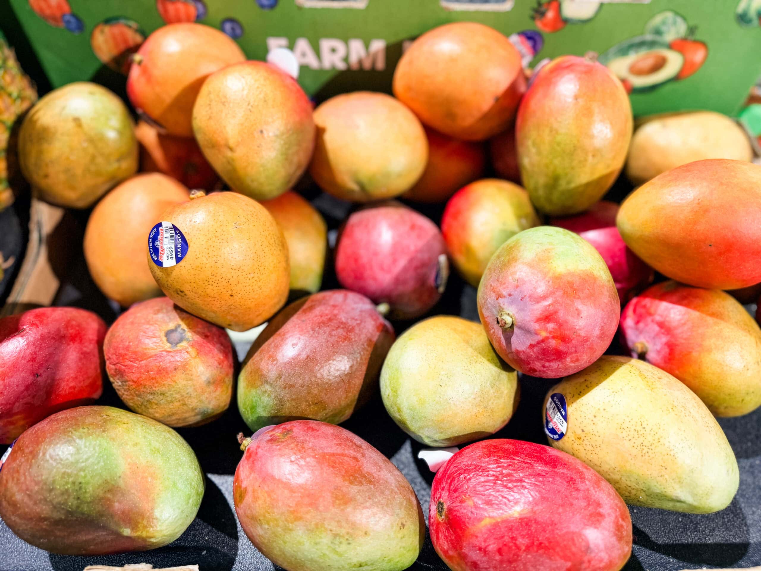 grocery store produce mangos grocery store produce mangos