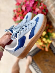 vilanva blue sneakers