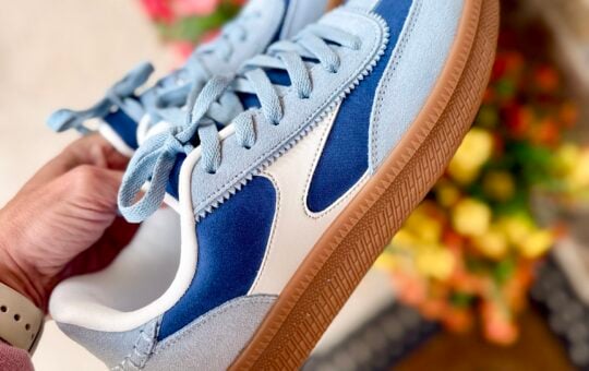 vilanva blue sneakers