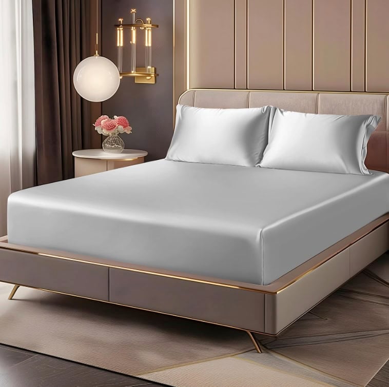 BEDELITE Satin Fitted Sheet and Pillowcases Set
