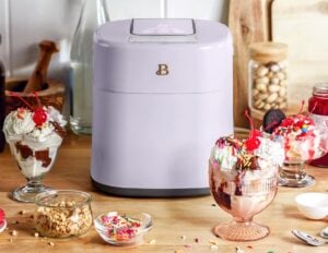 Beautiful 1.5 Qt Ice Cream Maker