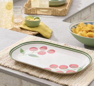 Better Homes & Gardens Tomato Beige Reusable Dishwasher Safe Bamboo Melamine Plastic 15.6 x 10.1 Serving Tray