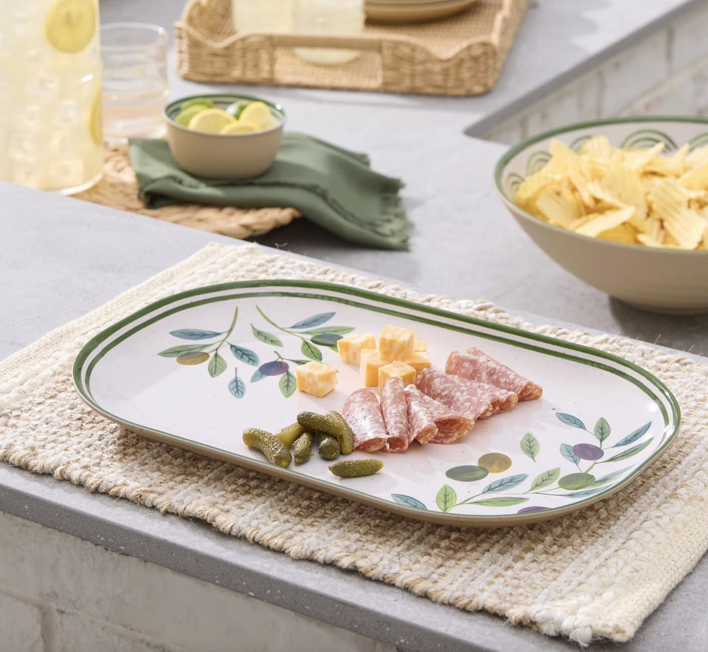 Better Homes & Gardens Tomato Beige Reusable Dishwasher Safe Bamboo Melamine Plastic 15.6 x 10.1 Serving Tray 2