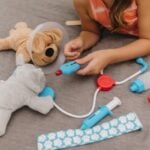 Melissa & Doug Examine and Treat Pet Vet Play Set